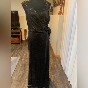 Lauren Ralph Lauren Black Sequin Maxi Dress

G1 0226


ACCEPTING OFFERS